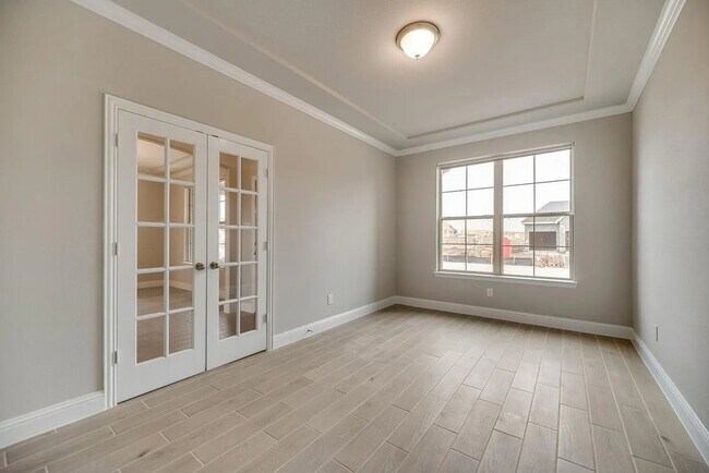 Photo - 412 Winding Creek Ln