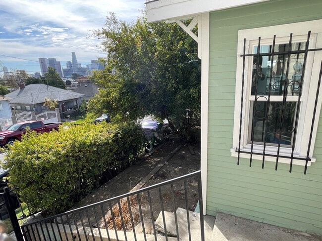 Photo - 515 N Burlington Ave