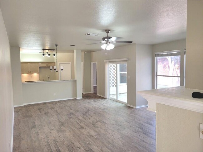 Photo - 813 Black Locust Drive West