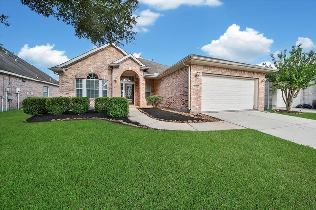 Building Photo - 25604 Southwood Oaks Ct Rental