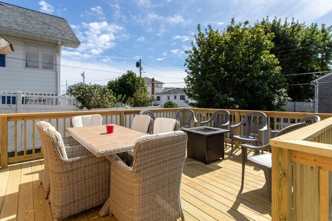 Photo - 60 Plymouth St