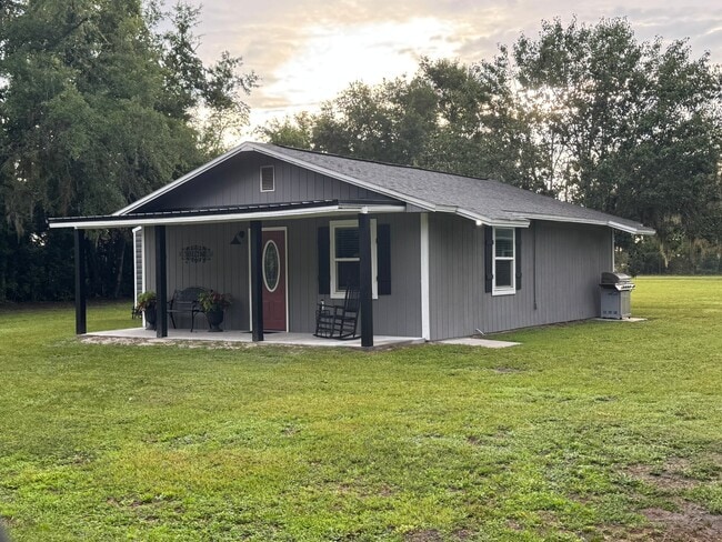 Building Photo - 230 SE Boy Way