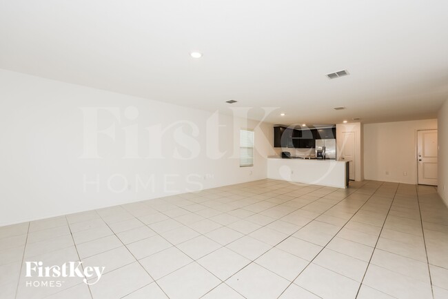 305 Dry Cyn Wy