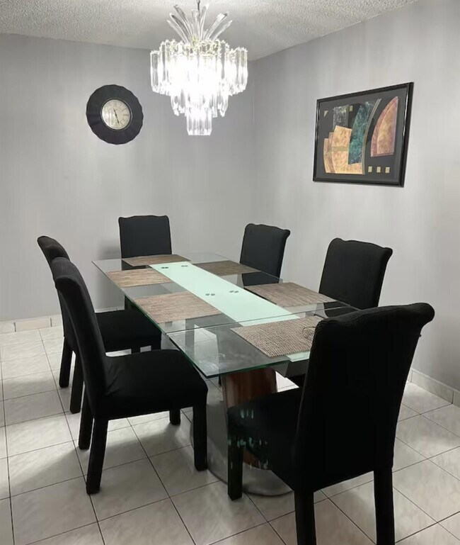 Photo - 6931 SW 6th St