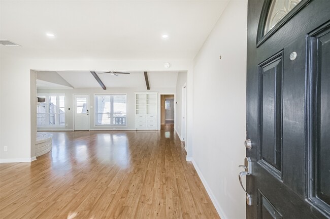 Photo - 9714 Railton St