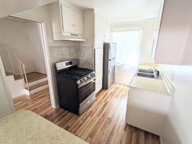 Photo - 241 S Ave 57