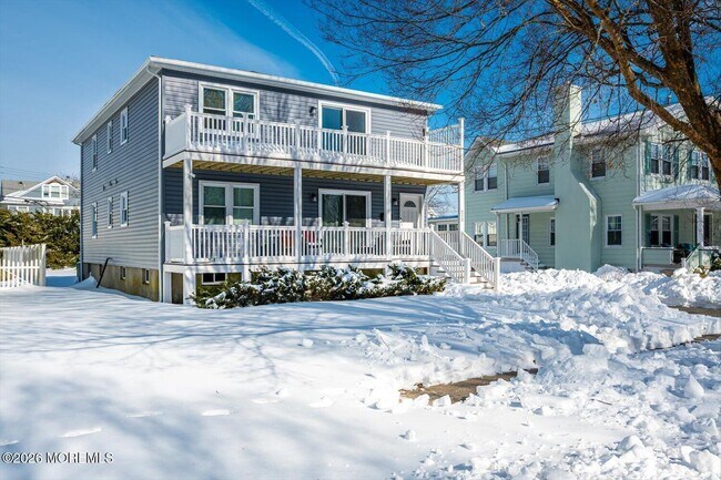 Photo - 212 10th Ave