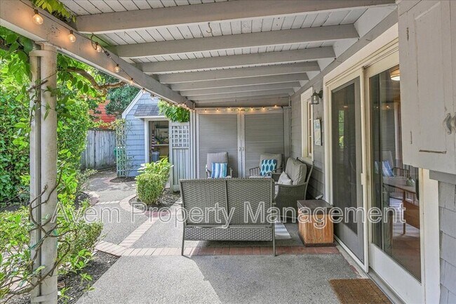 Photo - 3411 SE Crystal Springs Blvd