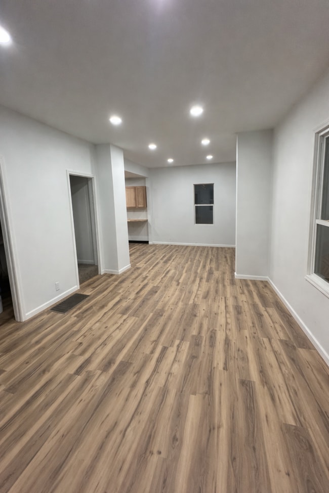 Photo - 1621 S Taylor St