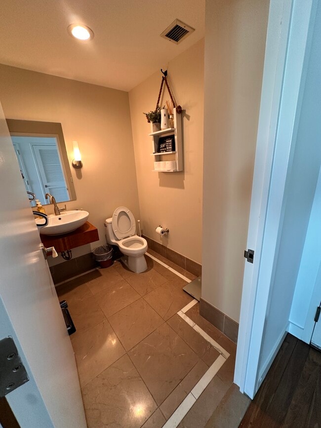 Photo - 25 Hudson St