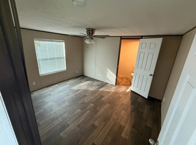 Photo - 202 Austin St