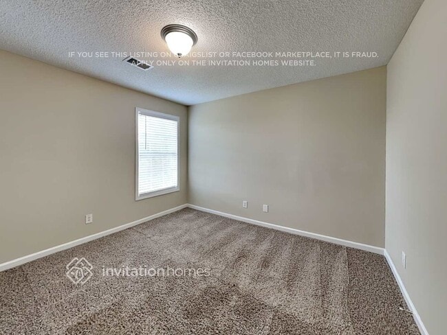 Photo - 5026 Yankee Doodle Dr