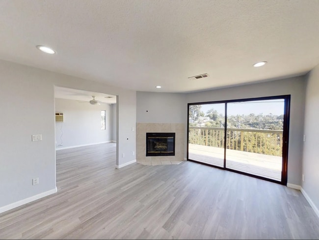 Building Photo - 5539-5541 Dorothy Dr Rental