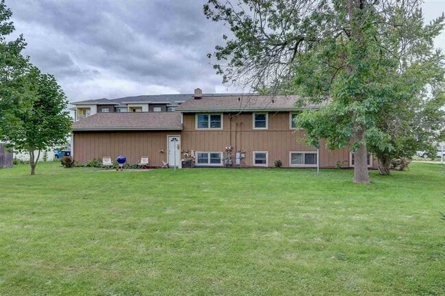 Photo - Sun Prairie Duplex Unit 1124