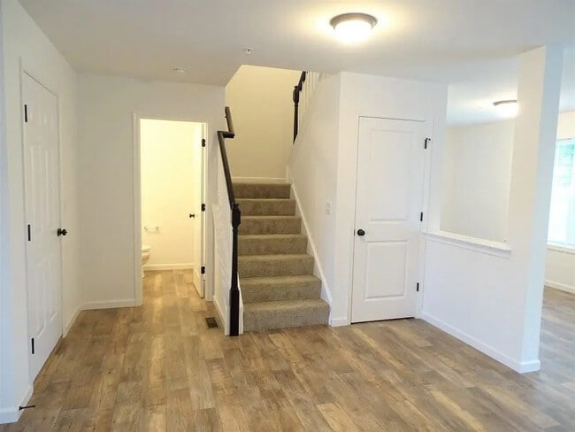 Photo - 434 Masonic Dr