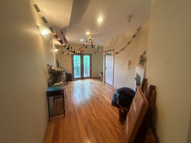 Photo - Top Floor Duplex Up, 3bd/2bth with Two Large Private Decks, Avail 7/1! Unit 2