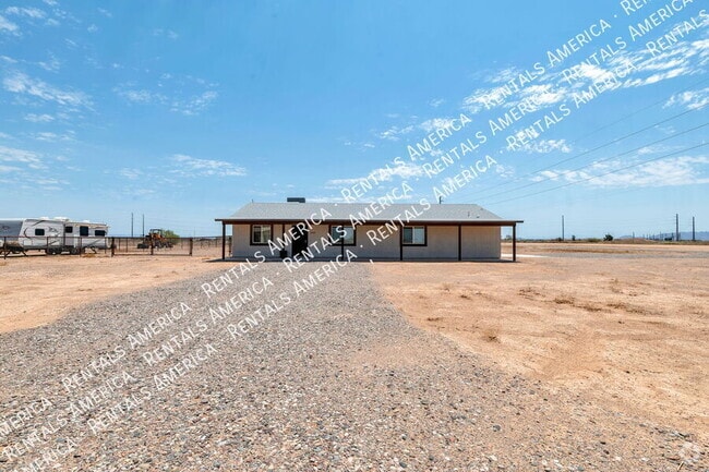 Building Photo - 2949 W Derby St Rental