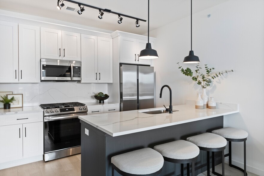 2x2 Kitchen (Samsung Appliances)