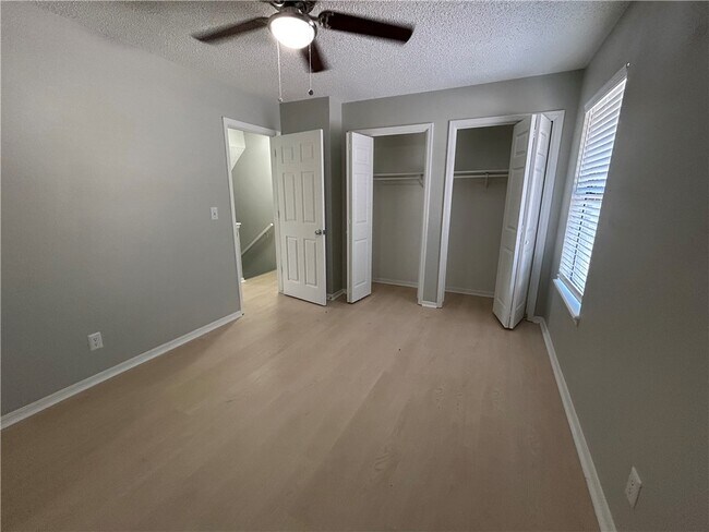 Photo - 1379 E Sequoyah Ct