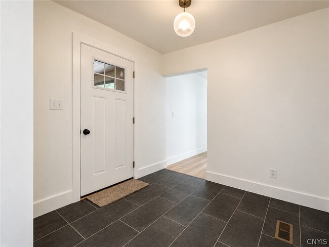Photo - 8 Parkside Ct