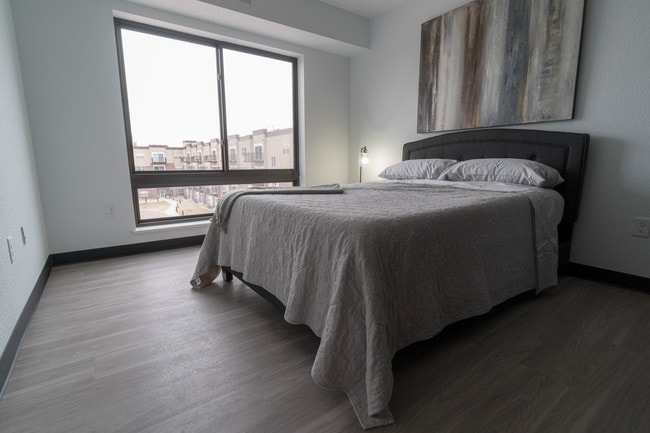 Photo - The Grand Crossing