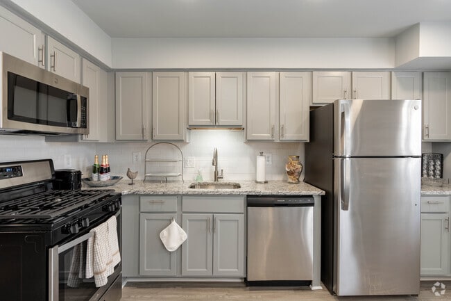 2BR 2BA 1026SF
