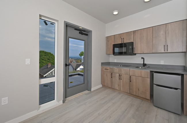 Clara Apartments