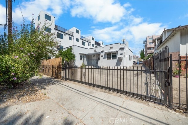 Building Photo - 6513 Lexington Ave Rental