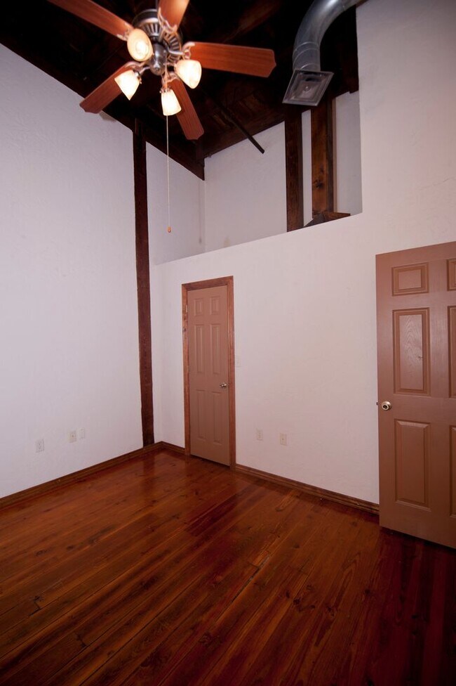 Photo - Stove Works Lofts 205 Unidad SW 205