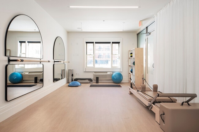 Photo - 55 Riverwalk