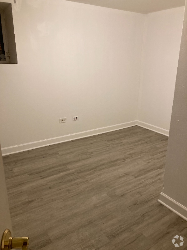 Building Photo - 945 W Agatite Ave Unit G Rental