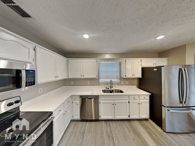 308 Pine Ridge Ln