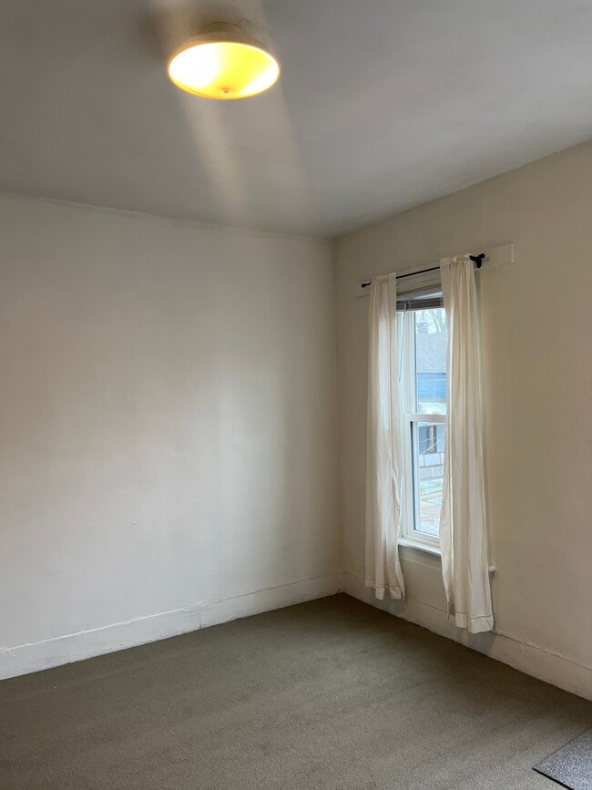 Photo - 1100 Sigsbee St SE Unit Apt 2, upstairs