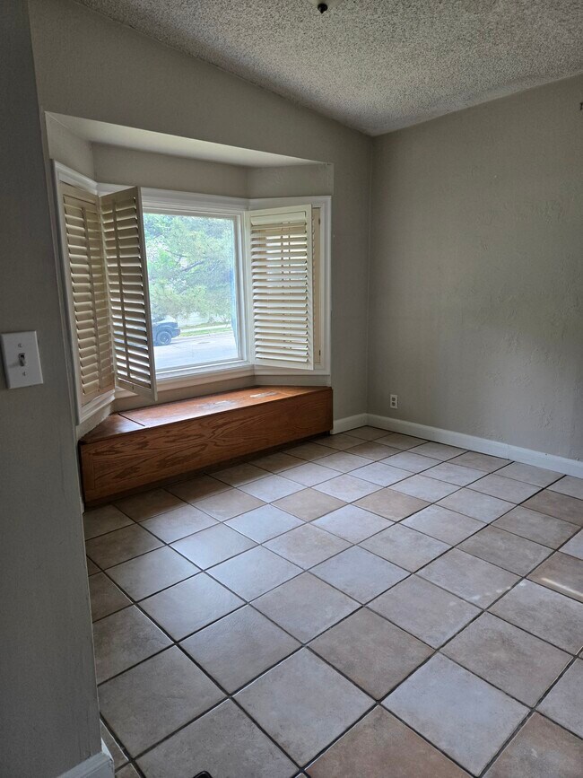 Photo - 2564 E Wren Rd