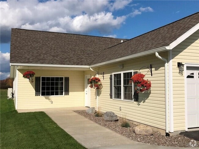 Building Photo - 1019 Fyler Rd Rental
