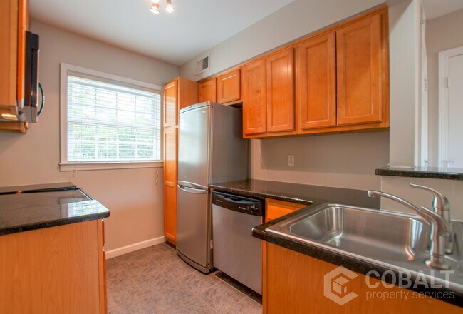 Photo - 190 Kirkwood Rd NE Unit B4