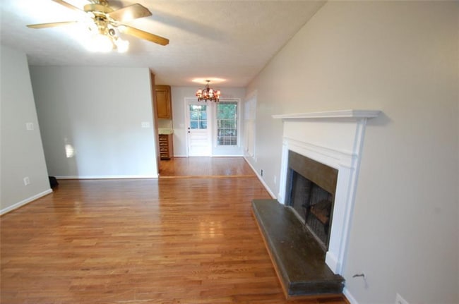 Photo - 5511 Burrus Ln