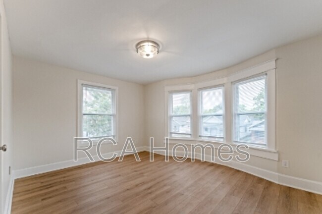 Photo - 619 N Rural St