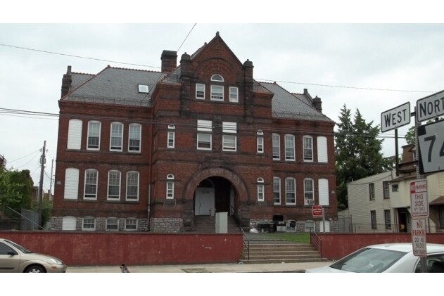 Photo - 610 W Philadelphia St Apartments