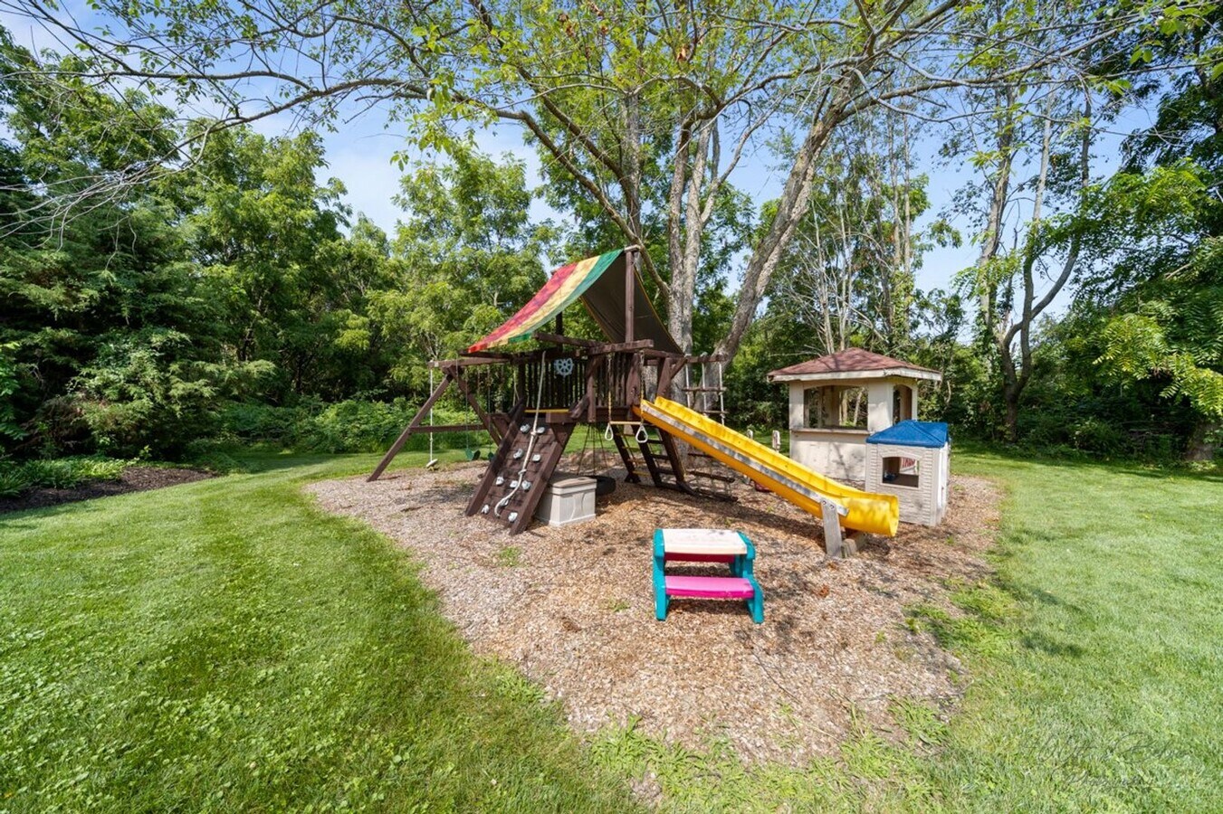 Lake Geneva Family-Friendly Furnished Home... - Lake Geneva Family-Friendly Furnished Home...
