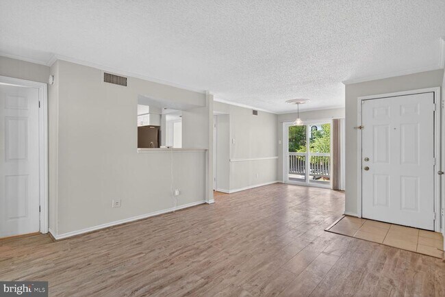 Photo - 1541 Lincoln Way Unit 204