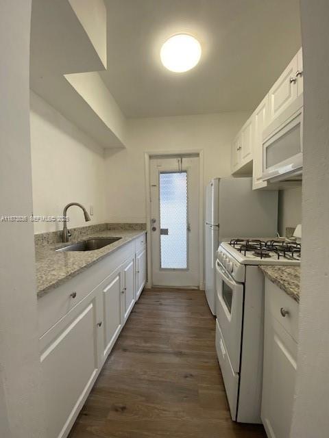 Building Photo - 8132 Harding Ave Unit 7