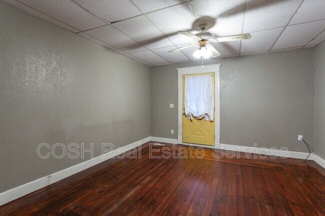 Photo - 1555 S Wichita St