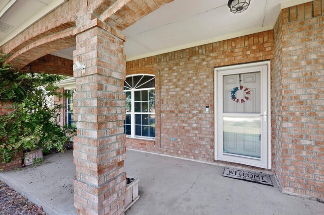 Photo - 920 Mason Ln