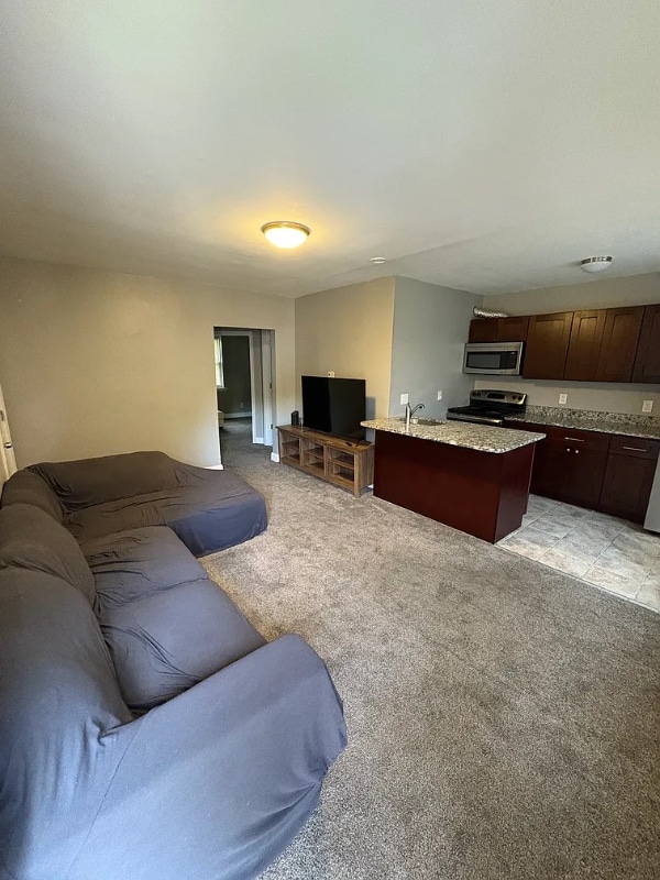 Building Photo - 911 St Dunstans Rd Rental