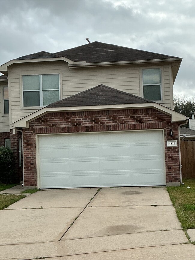 Building Photo - 4819 May Arbor Ln