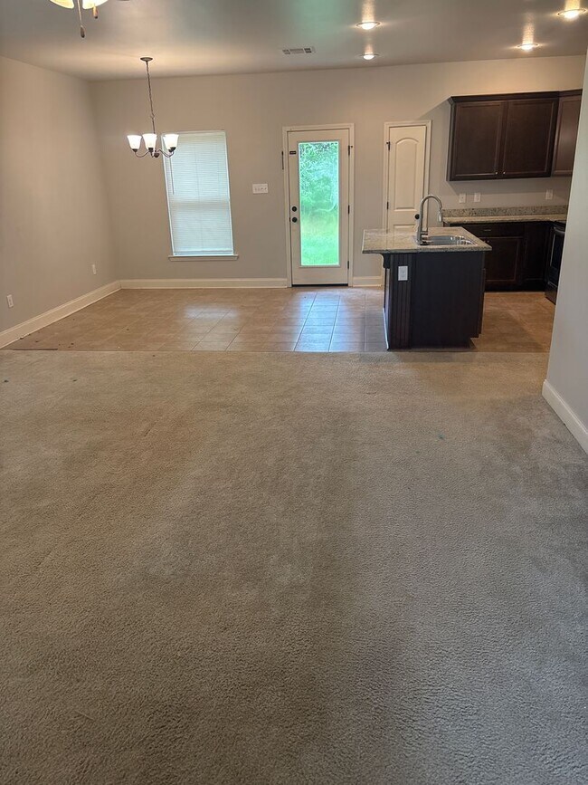 Photo - Beautiful 3-bedroom/2-bath D'Iberville