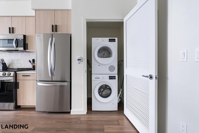 549 S Harvard Blvd Unit 301