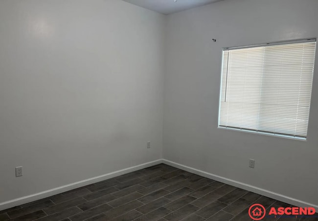 Photo - Comfortable 3BD/2BA Home in Bakersfield's 93304 — Water Included, No Pets!
