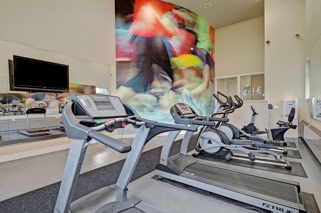 Alpine Apartments - Fitness Center - Alpine